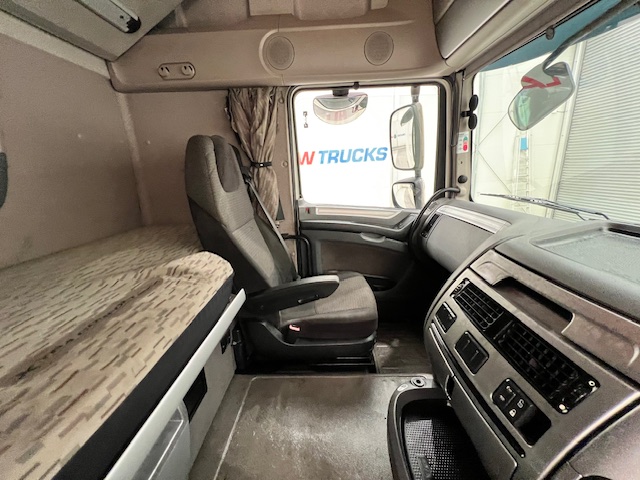DAF XF 460 6×2 Midlift Tractor Unit