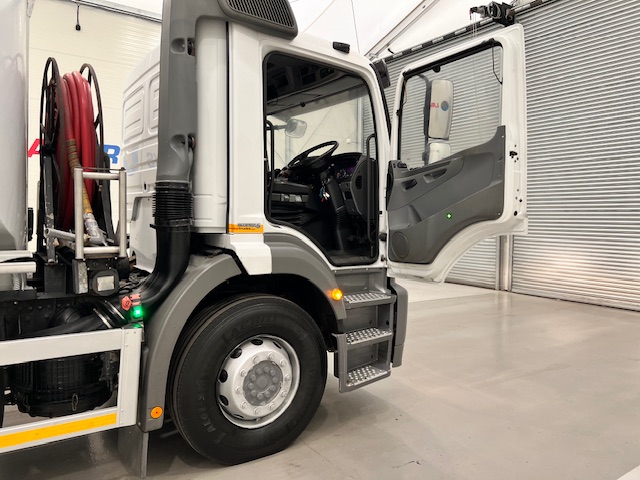 Mercedes Axor 2533 6×2 20000 Litre Tanker