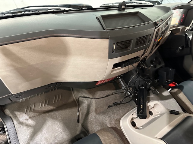 Volvo FL 240 4×2 Day Cab Box Van