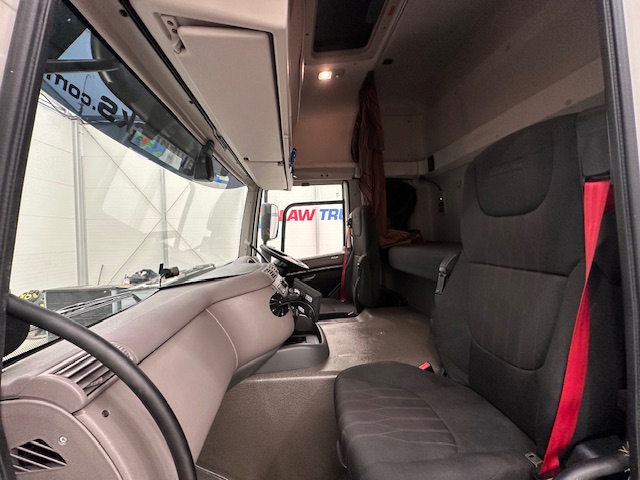 DAF CF 340 6×2 Sleeper Cab Rear Lift Dropside
