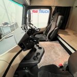 Mercedes Actros 1824 4×2 Sleeper Cab Curtainsider - thumbnail