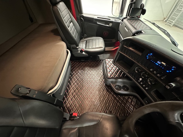 Scania R450 6×2 Highline Midlift Tractor Unit