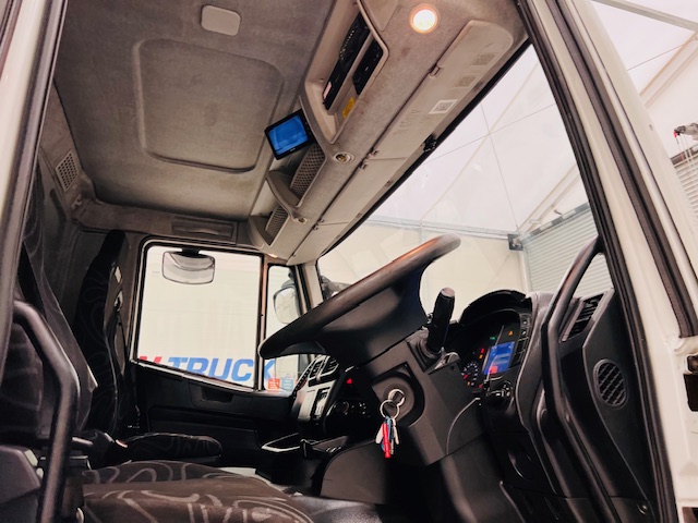 Iveco Stralis 310 AT 6×2 Fridge Box