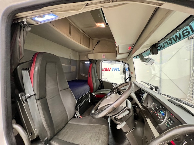 Volvo FH 500 6×2 Sleeper Cab Midlift Tractor Unit