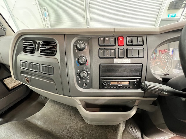 DAF LF 260 4×2 Rest Cab Tractor Unit