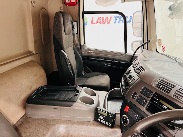 DAF CF 250 4×2 Day Cab Fridge Box