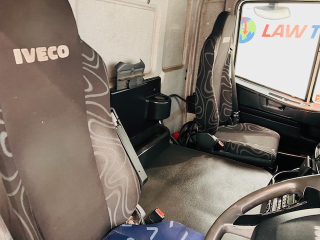 Iveco Stralis 310 AT 6×2 Box Van