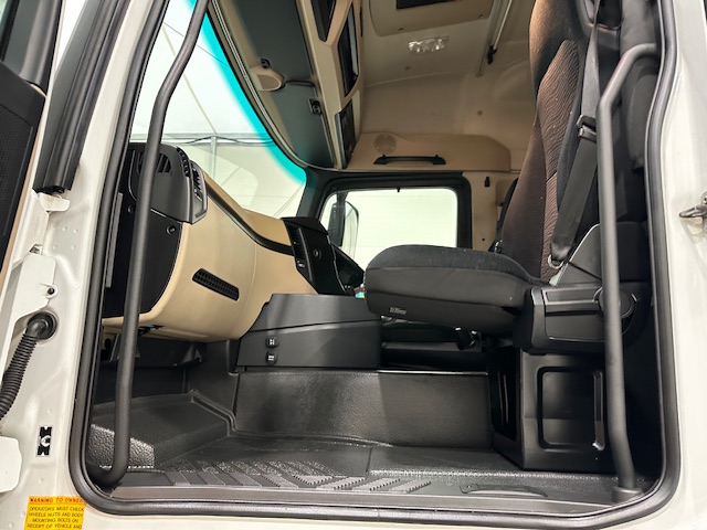 Mercedes Actros 1830 Sleeper Cab Box Van