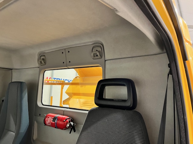 Volvo FE 240 4×2 Day Cab Gritter