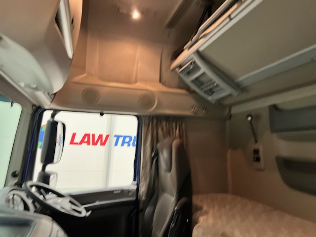 DAF XF 510 6×2 Midlift Tractor Unit