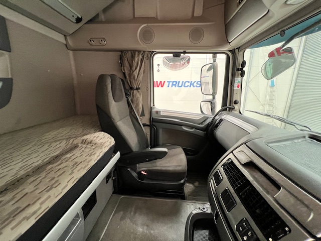 DAF XF 460 6×2 Midlift Tractor Unit