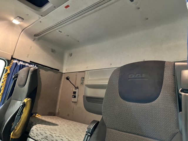 DAF XF 460 6×2 Space Cab Tractor Unit