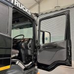 Scania P94 300 6×2 10 Tyre Rear Lift Flatbed - thumbnail