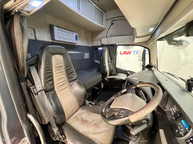 Volvo FH 500 6×2 Midlift Tractor Unit