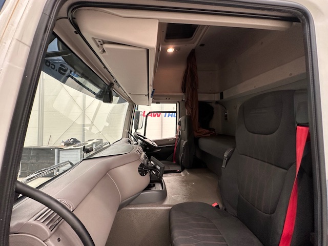 DAF CF 340 6×2 Sleeper Cab Rear Lift Dropside