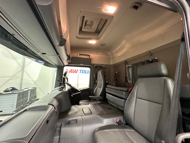 Scania P280 4×2 Sleeper Cab Box Van