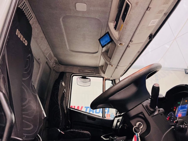Iveco Stralis 310 AT 6×2 Fridge Box
