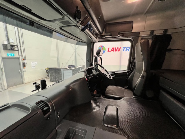 Scania P250 4×2 Sleeper Cab Fridge Box