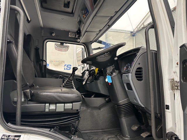 Mercedes Axor 1824 Day Cab Box Van