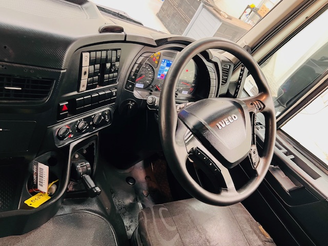 Iveco Stralis 310 AT Euro 6 6×2 Box Van