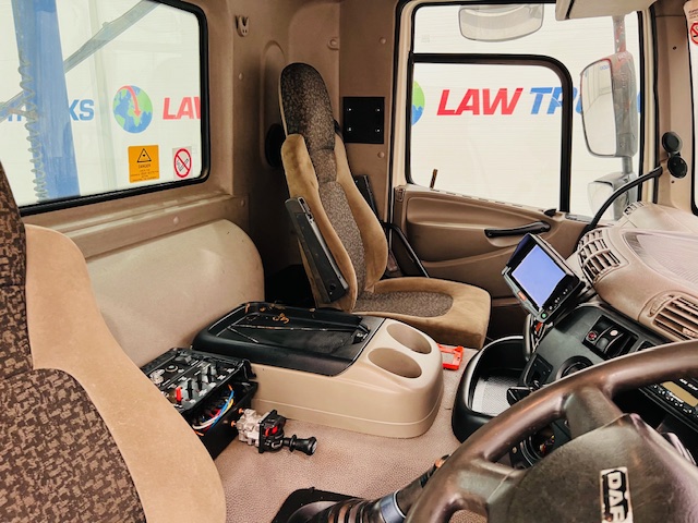 DAF CF85 410 8×4 Day Cab Hookloader Manual