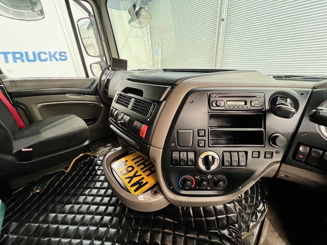 DAF XF105 460 6×2 Space Cab Tractor Unit