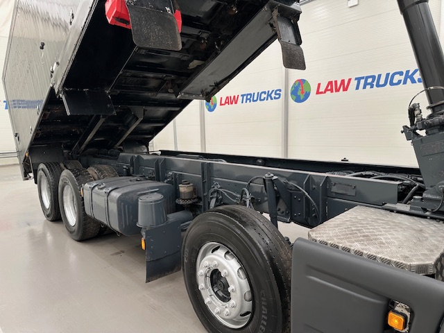 Scania P400 8×4 Day Cab Bulk Tipper Manual