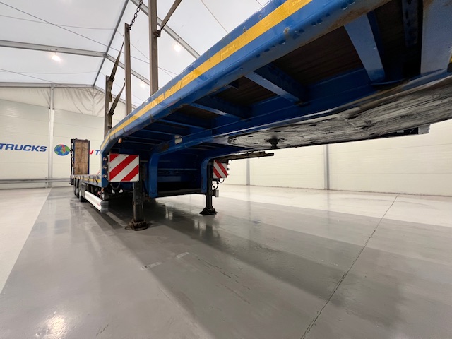 Kassbohrer Tri Axle Machinery Carrier Lowloader