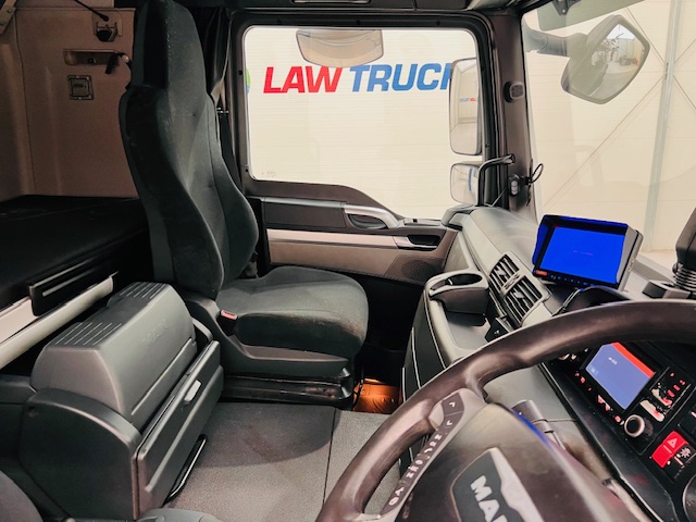 MAN TGS 26.340 6×2 Rear Steer Curtainsider