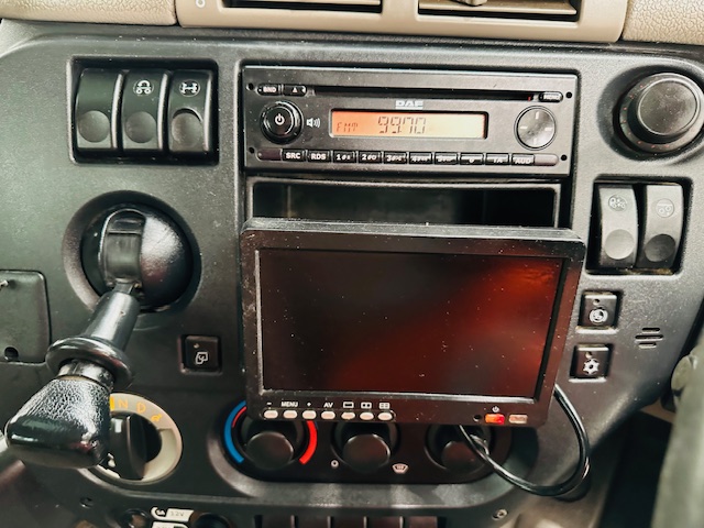 DAF CF75 310 Day Cab Dropside Brick Grab