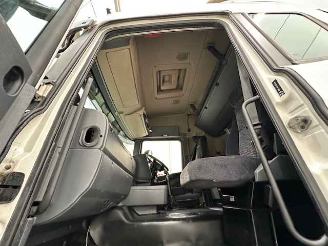 Scania R480 6×2 Midlift Tractor Unit Manual