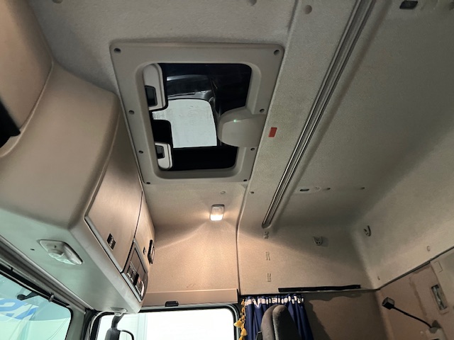DAF XF 460 6×2 Space Cab Tractor Unit