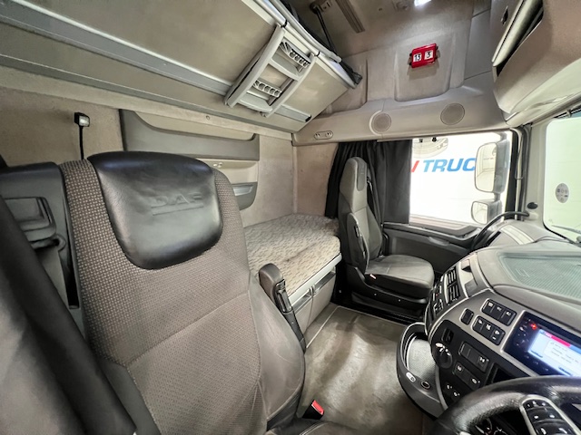 DAF XF 460 4×2 Super Space Cab Tractor Unit