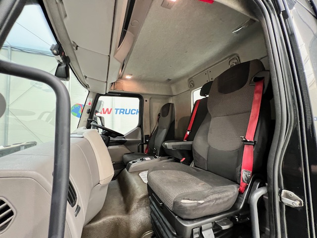 DAF LF 260 4×2 Rest Cab Tractor Unit