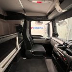 MAN TGS 26.320 6×2 Sleeper Cab Insulated Box Van - thumbnail