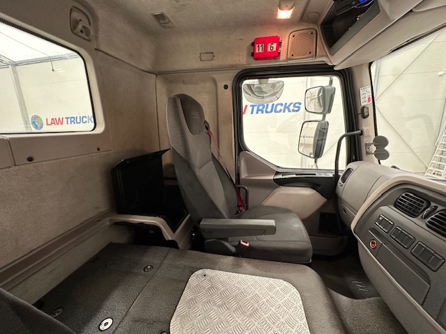 DAF LF 260 4×2 Rest Cab Tractor Unit