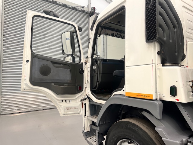 Volvo FM9 300 19000 Litre Fuel Tanker