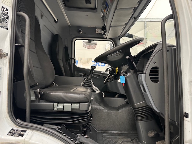 Mercedes Axor 1824 Day Cab Box Van