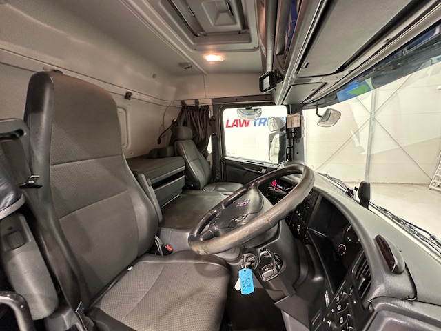 Scania P250 4×2 Sleeper Cab Fridge Box