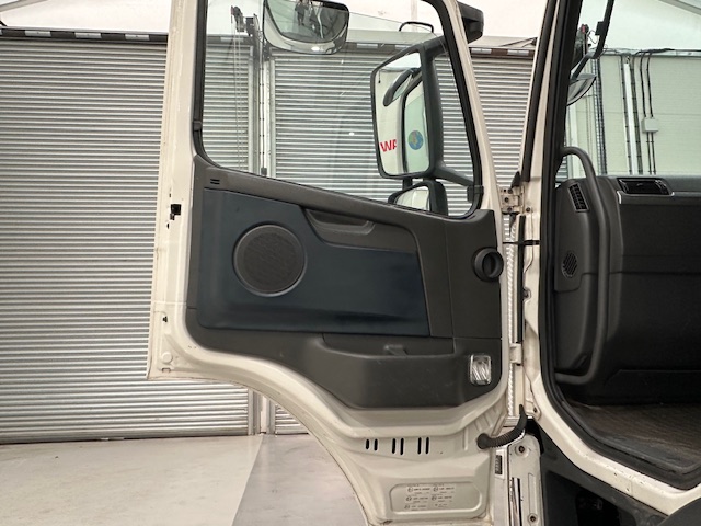 Volvo FM 450 6×2 Midlift Tractor Unit