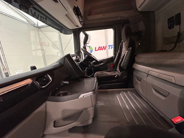 Scania R450 6×2 Midlift Highline Tractor Unit