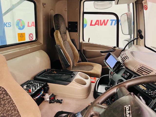 DAF CF85 410 8×4 Day Cab Hookloader Manual