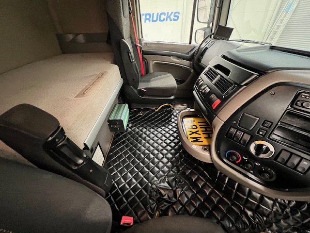 DAF XF105 460 6×2 Space Cab Tractor Unit