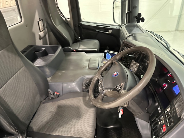 Scania P400 8×4 Rest Cab Steel Tipper