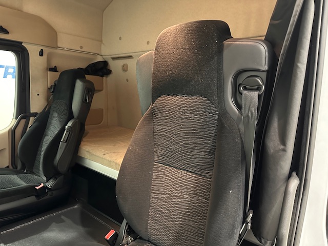 Mercedes Actros 1830 Sleeper Cab Box Van