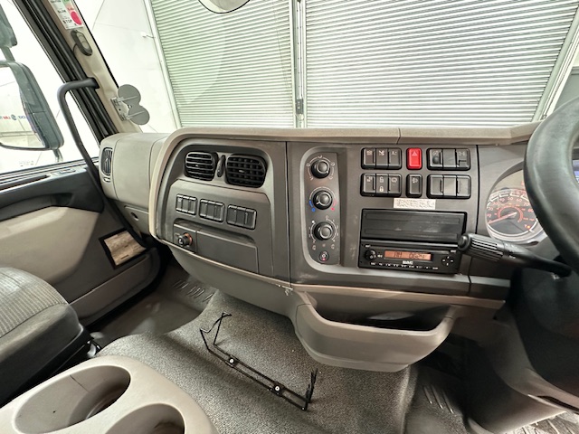 DAF LF 260 4×2 Urban Tractor Unit Trailer