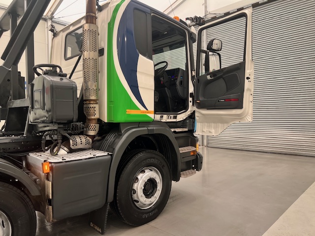 Scania G410 8×4 Rest Cab Hookloader Drawbar