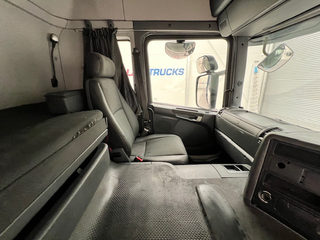 Scania P320 6×2 10 Tyre Sleeper Cab Dropside