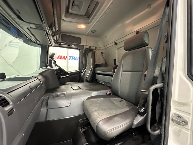 Scania P250 4×2 Sleeper Cab Fridge Box