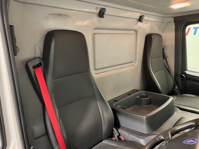 Scania P280 6×2 Rear Lift Day Cab Fridge Box